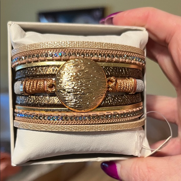 SAACHI Jewelry - NIB Saachi Elegant Gold and Black Bangle Set Vegan Leather Brass Rhinestone